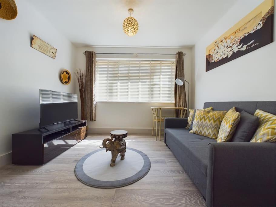 Fabulous Quiet Chelmsford Apartment - Free Parking Exterior photo